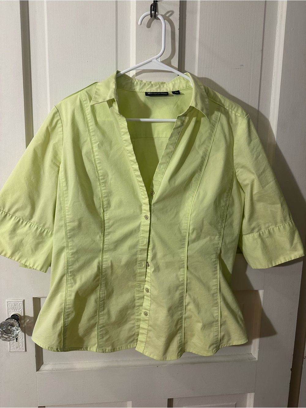 New York & Company Light Lime Button-Front Short Sleeve Shirt